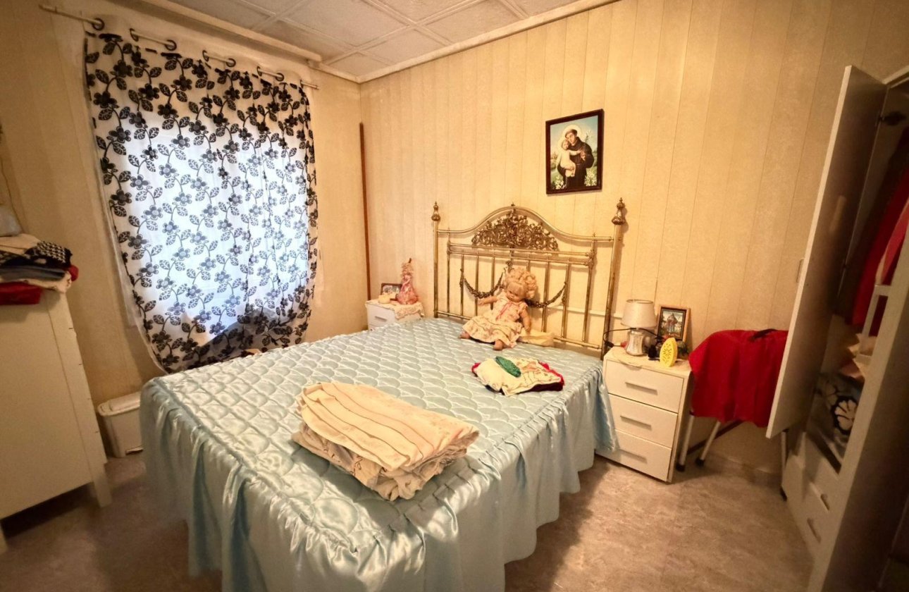 Herverkoop - Appartement -
Torrevieja - Playa del Cura