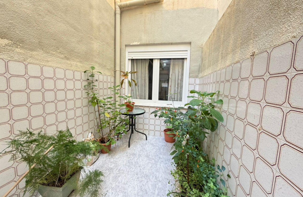 Herverkoop - Appartement -
Torrevieja - Playa del Cura