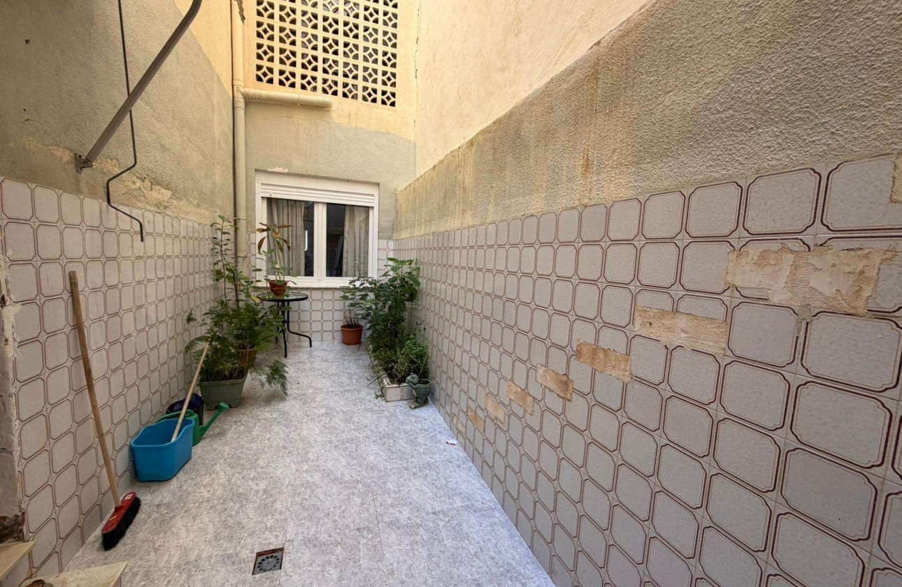 Herverkoop - Appartement -
Torrevieja - Playa del Cura