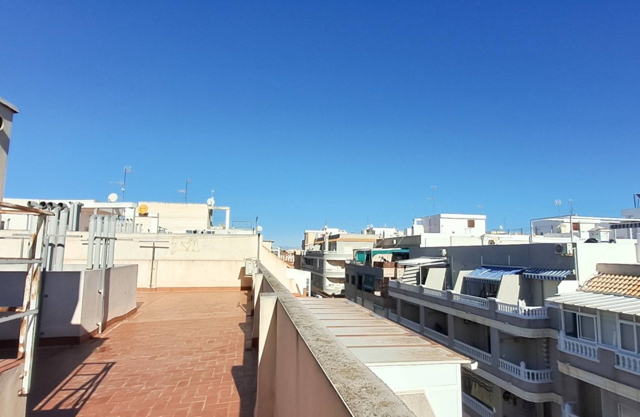 Herverkoop - Appartement -
Torrevieja - Playa del Cura