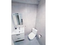 Herverkoop - Appartement -
Torrevieja - Playa del Cura