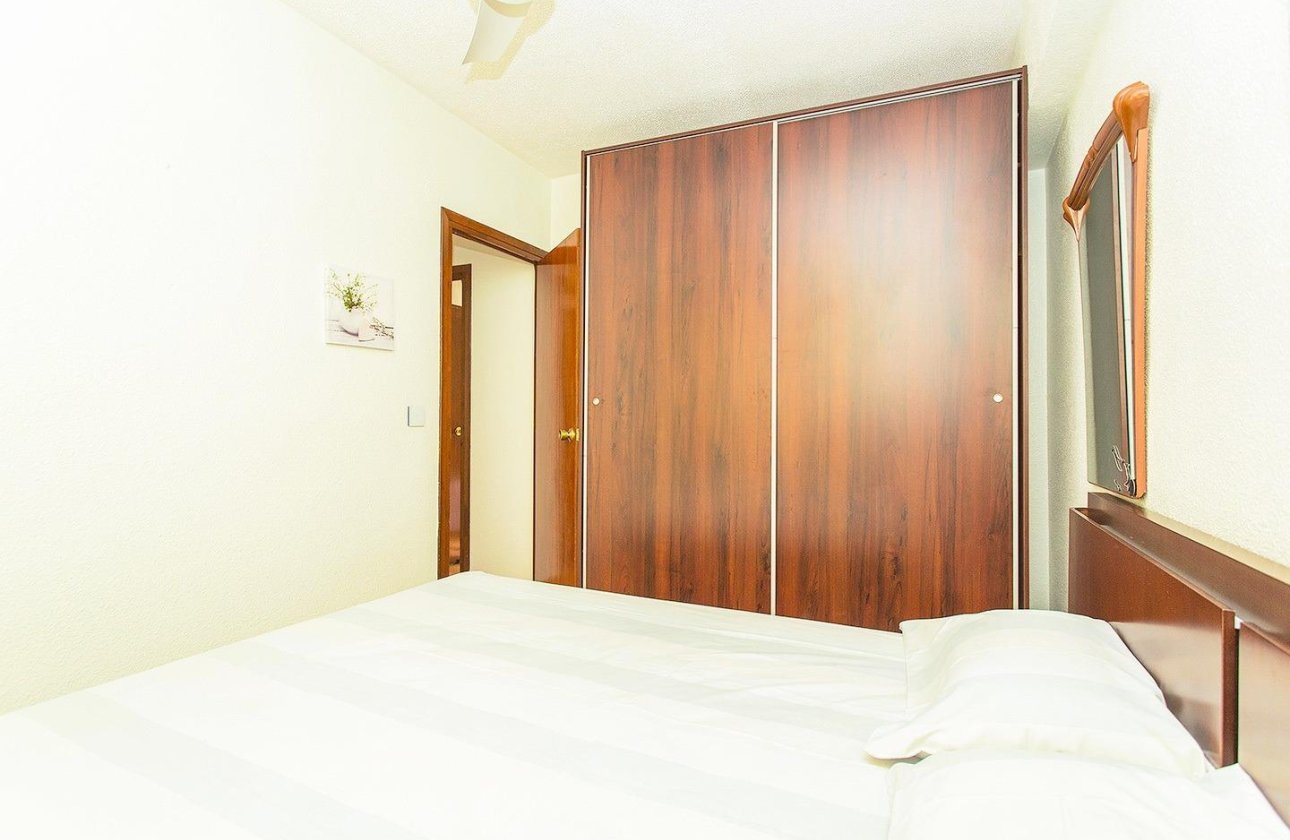 Herverkoop - Appartement -
Torrevieja - Playa del Cura