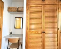 Herverkoop - Appartement -
Torrevieja - Playa del Cura