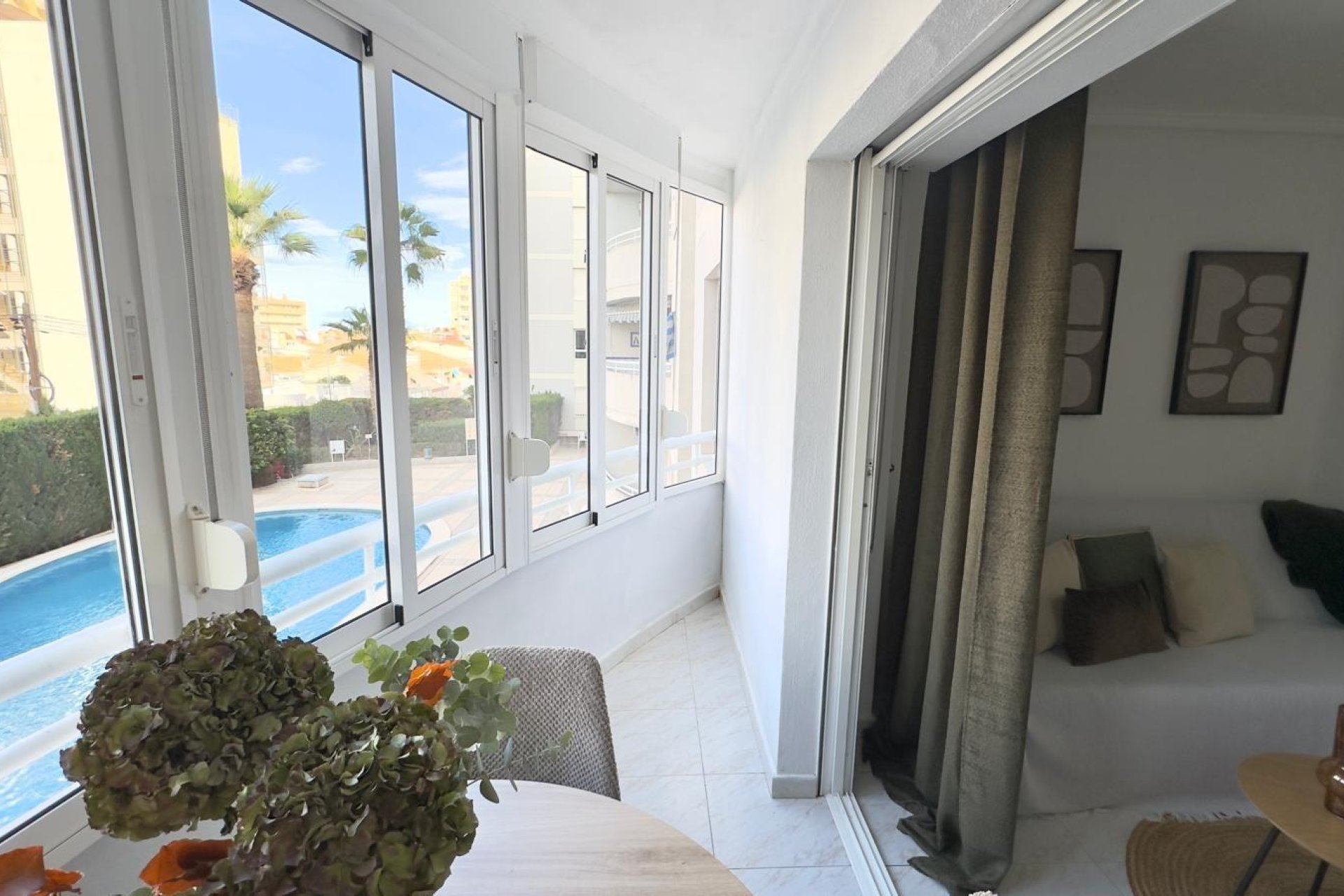 Herverkoop - Appartement -
Torrevieja - Playa del Cura