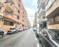 Herverkoop - Appartement -
Torrevieja - Playa del Cura