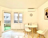 Herverkoop - Appartement -
Torrevieja - Playa del Cura