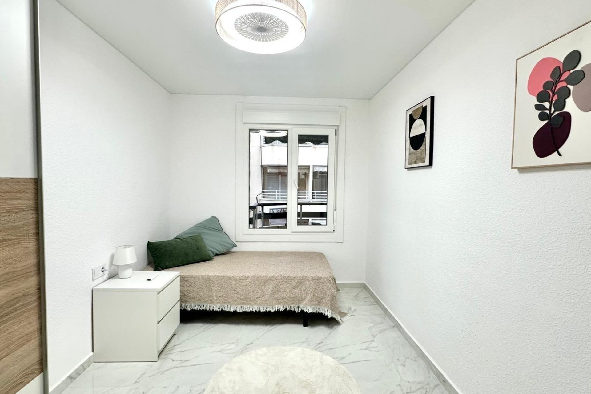 Herverkoop - Appartement -
Torrevieja - Playa del Cura