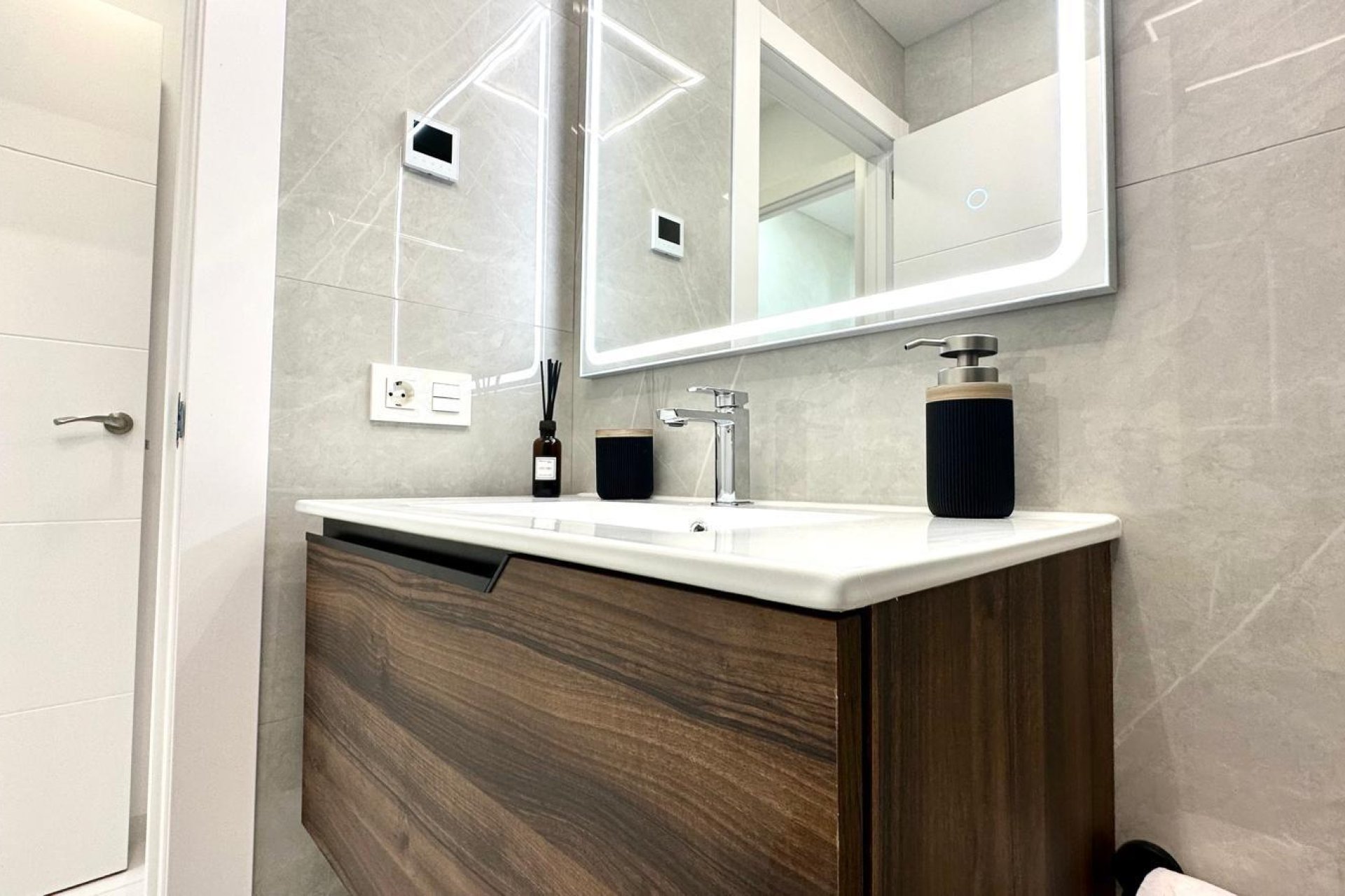 Herverkoop - Appartement -
Torrevieja - Playa del Cura