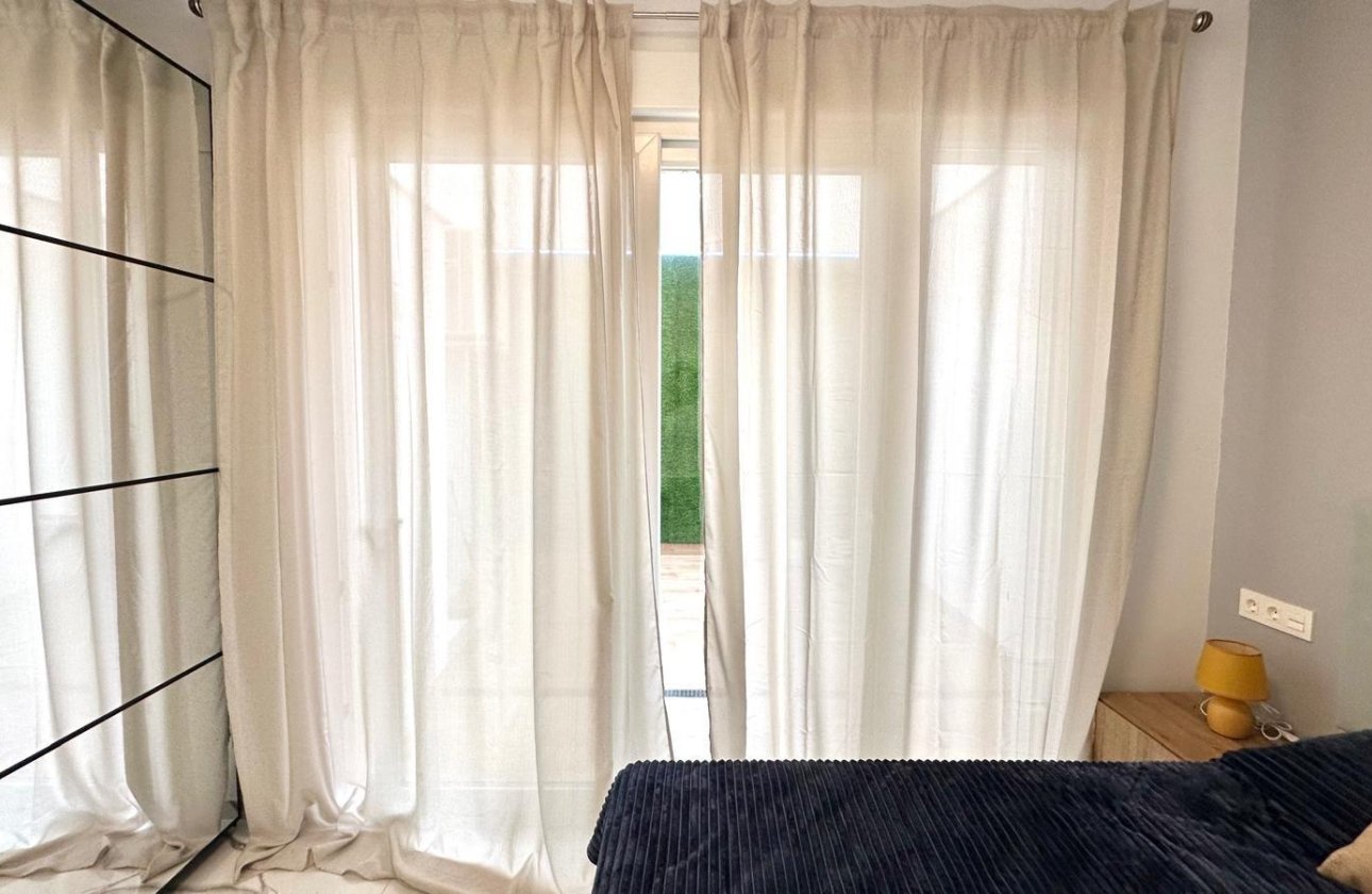 Herverkoop - Appartement -
Torrevieja - Playa del Cura