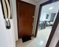 Herverkoop - Appartement -
Torrevieja - Playa del Cura