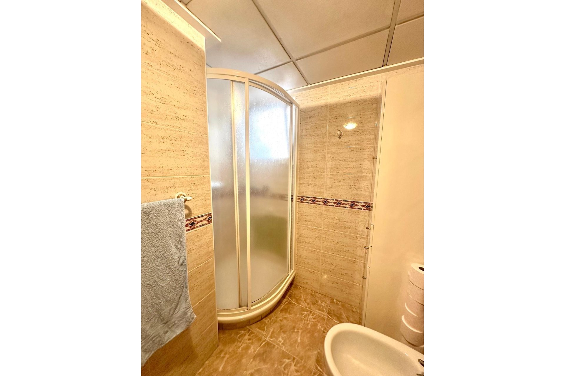 Herverkoop - Appartement -
Torrevieja - Playa del Cura