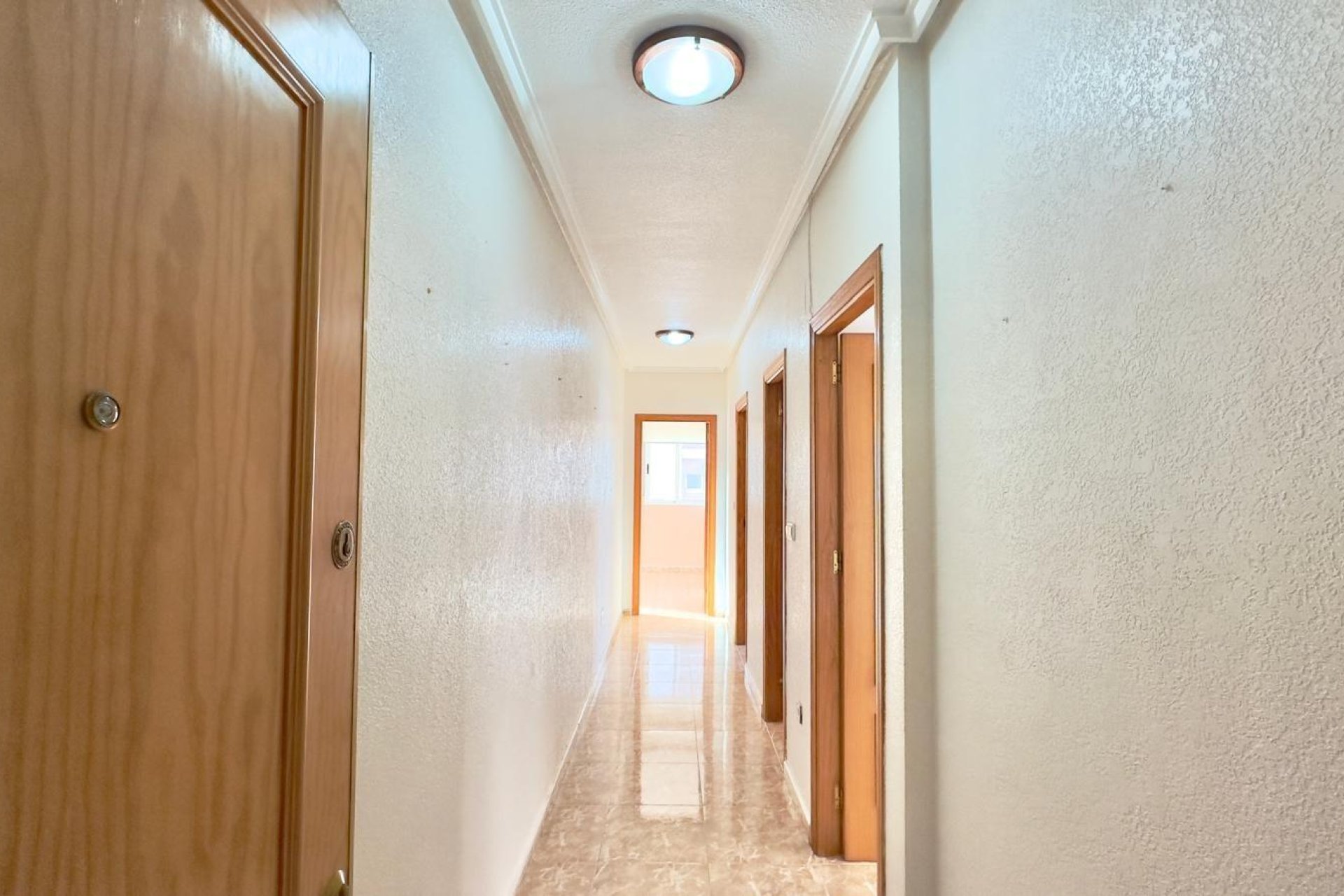 Herverkoop - Appartement -
Torrevieja - Playa del Cura