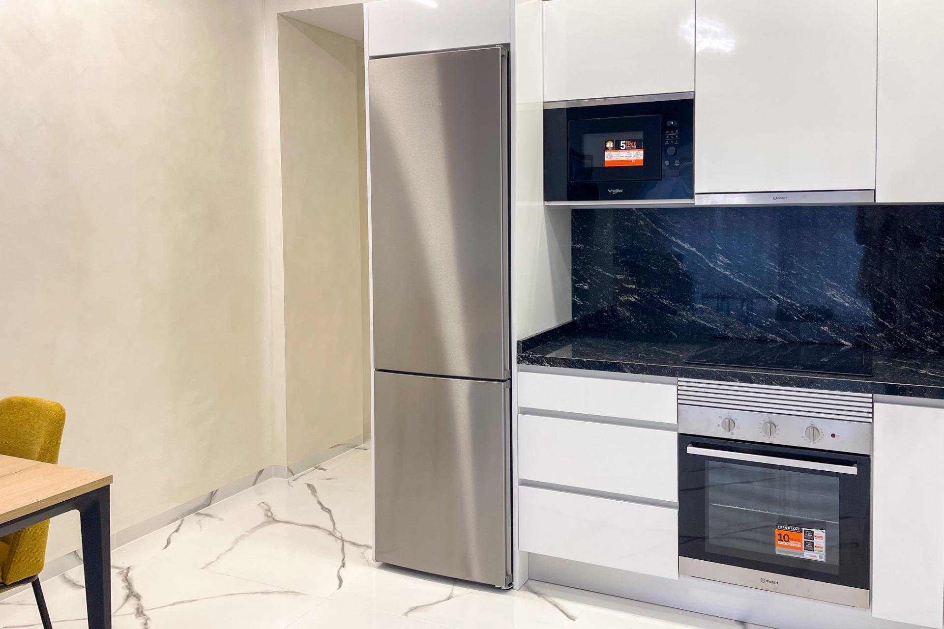 Herverkoop - Appartement -
Torrevieja - Playa del Cura