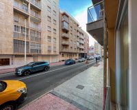 Herverkoop - Appartement -
Torrevieja - Playa del Cura