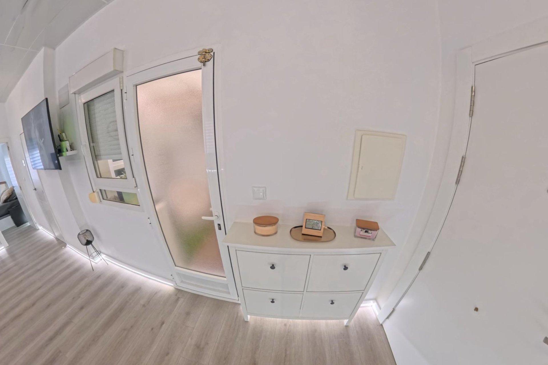 Herverkoop - Appartement -
Torrevieja - Playa del Cura