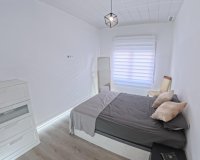 Herverkoop - Appartement -
Torrevieja - Playa del Cura