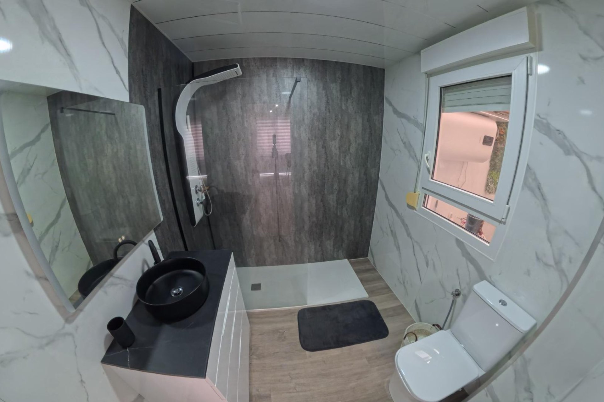 Herverkoop - Appartement -
Torrevieja - Playa del Cura