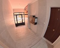 Herverkoop - Appartement -
Torrevieja - Playa del Cura