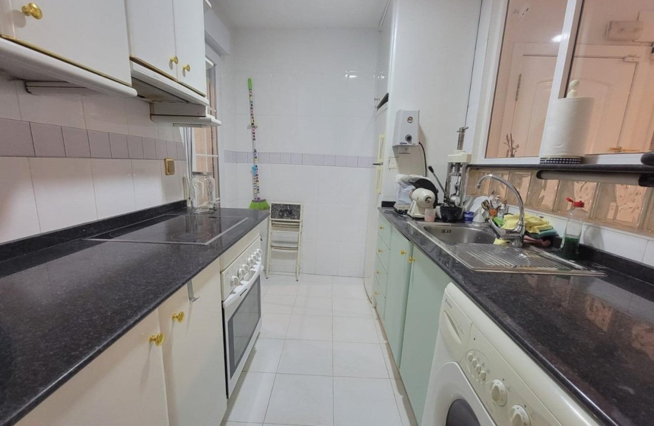 Herverkoop - Appartement -
Torrevieja - Playa del Cura