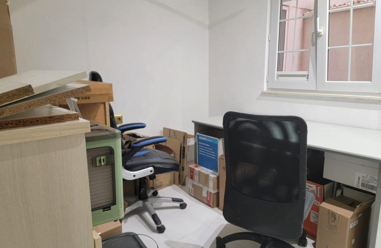 Herverkoop - Appartement -
Torrevieja - Playa del Cura