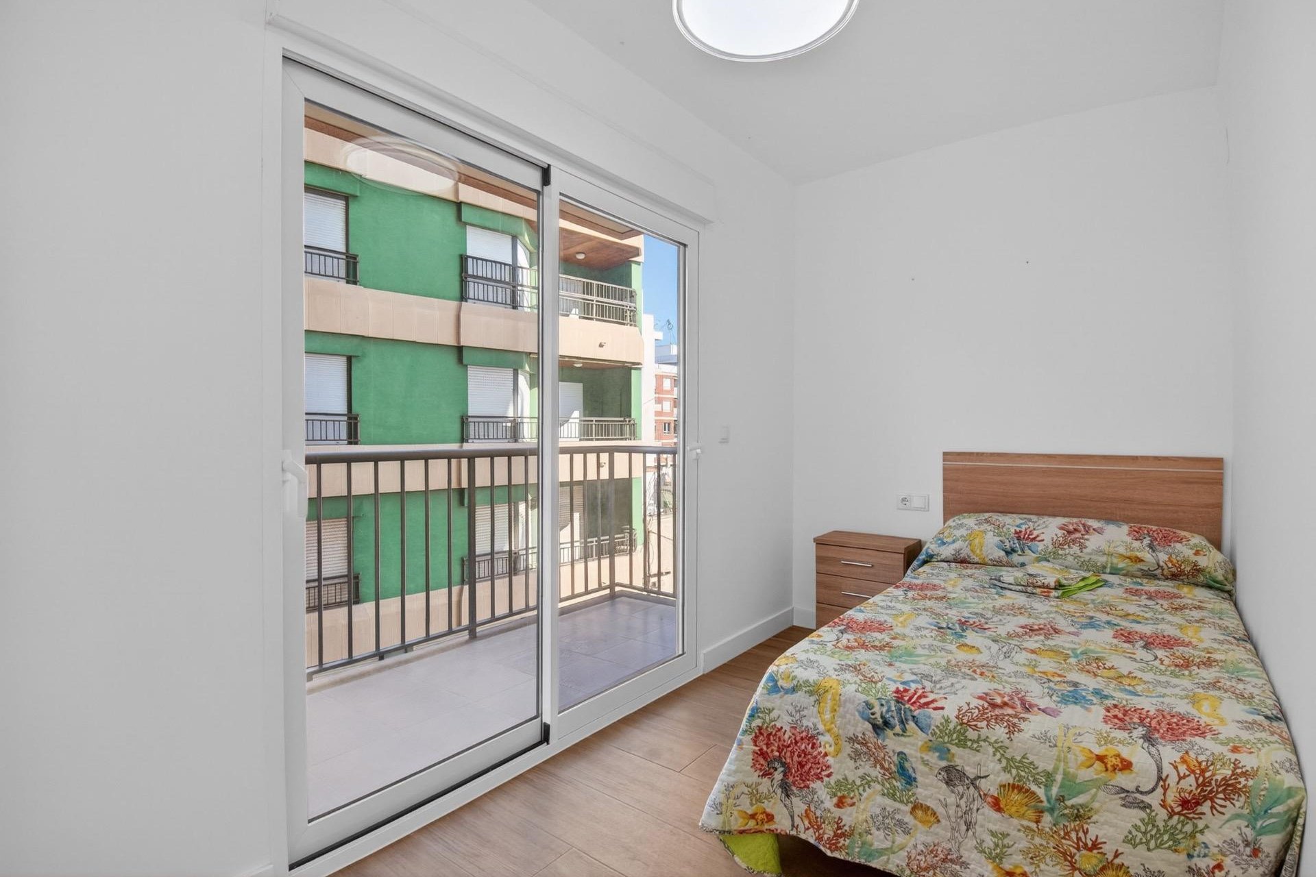 Herverkoop - Appartement -
Torrevieja - Playa del Cura