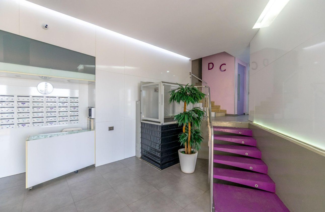 Herverkoop - Appartement -
Torrevieja - Playa del Cura