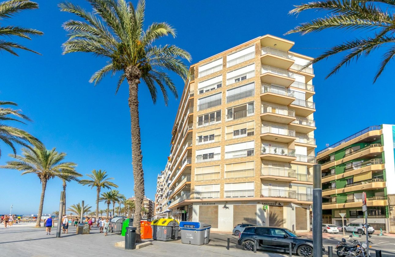 Herverkoop - Appartement -
Torrevieja - Playa del Cura