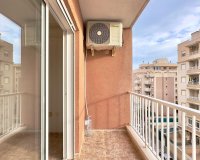 Herverkoop - Appartement -
Torrevieja - Playa del Cura