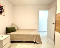 Herverkoop - Appartement -
Torrevieja - Playa del Cura