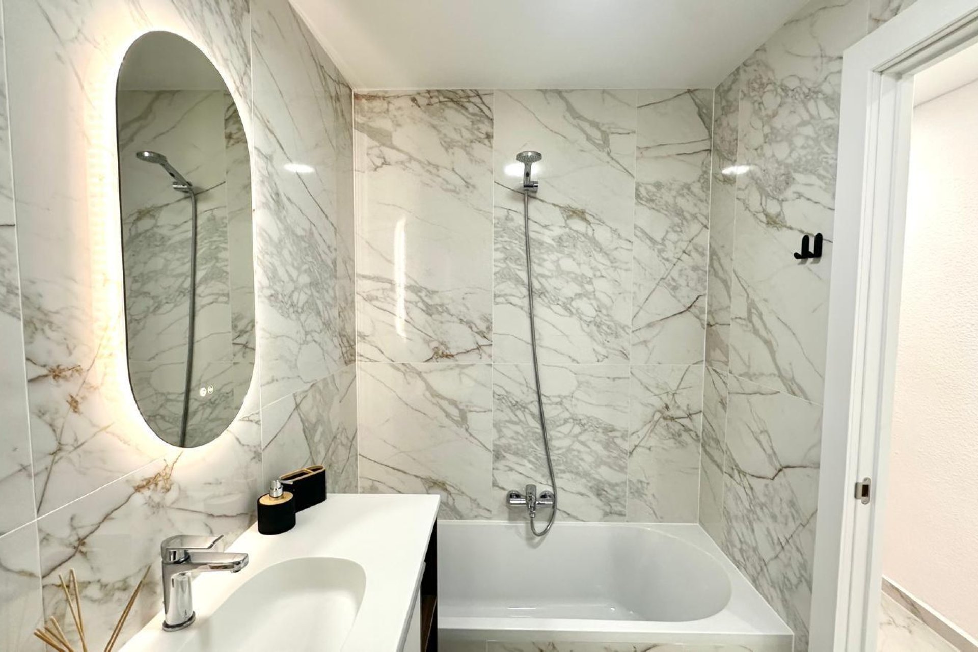 Herverkoop - Appartement -
Torrevieja - Playa del Cura