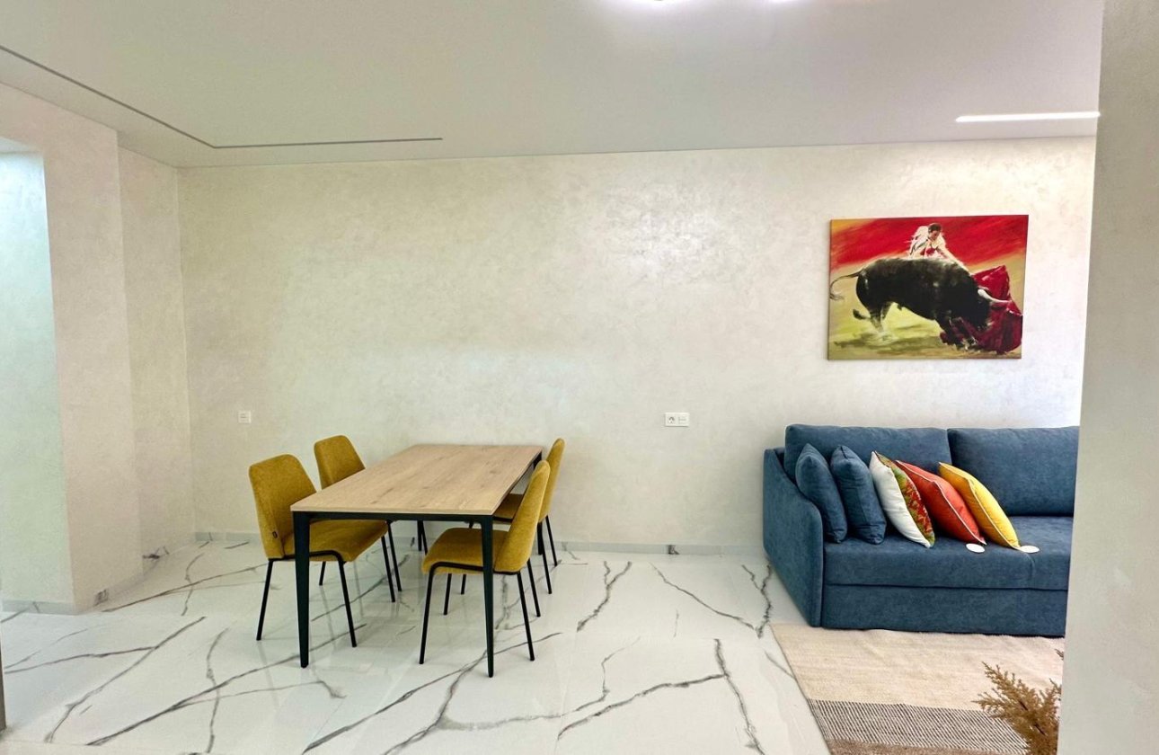 Herverkoop - Appartement -
Torrevieja - Playa del Cura