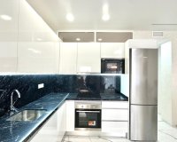 Herverkoop - Appartement -
Torrevieja - Playa del Cura