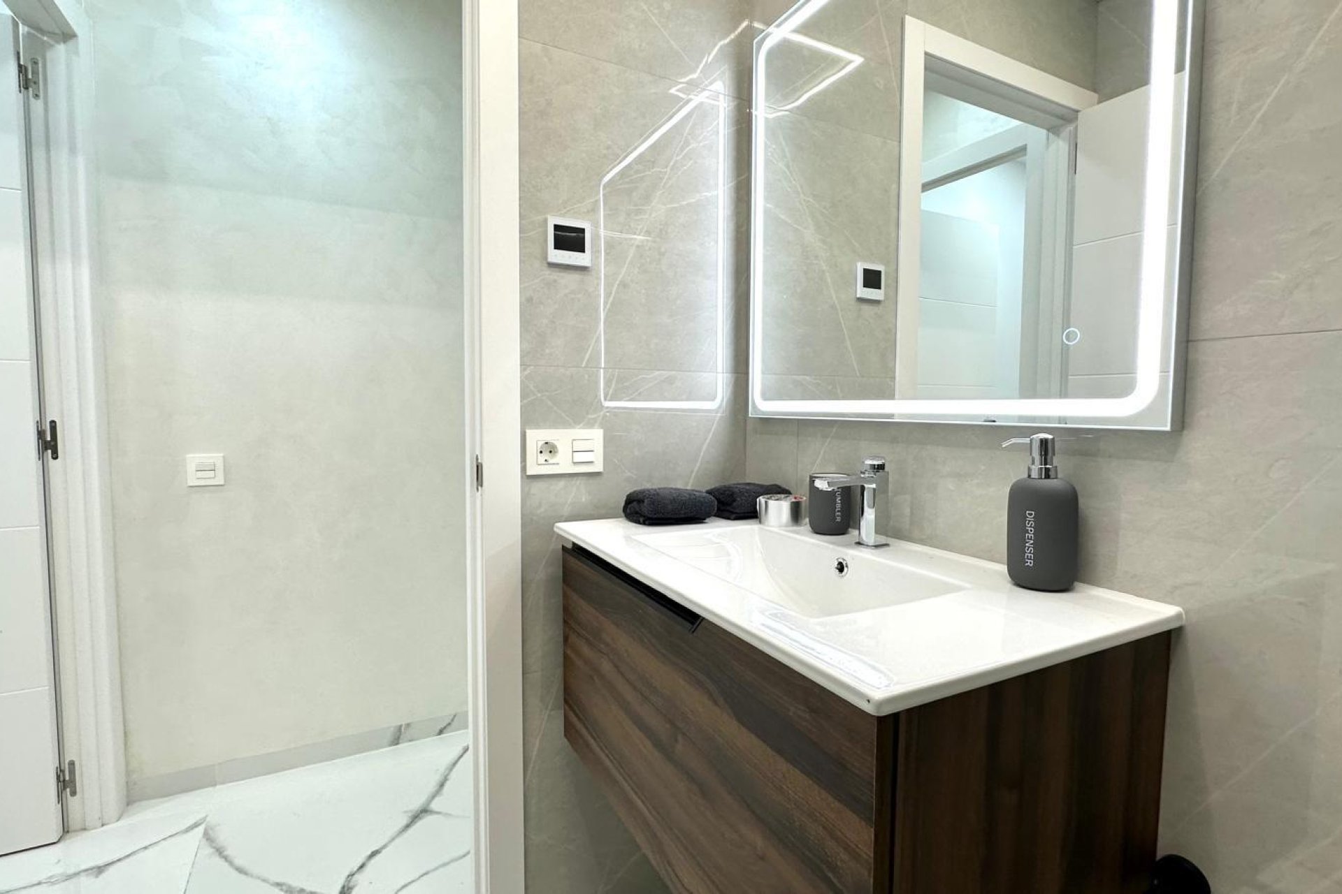 Herverkoop - Appartement -
Torrevieja - Playa del Cura