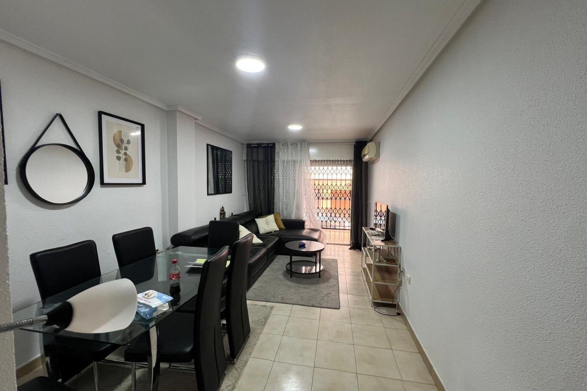 Herverkoop - Appartement -
Torrevieja - Playa del Cura