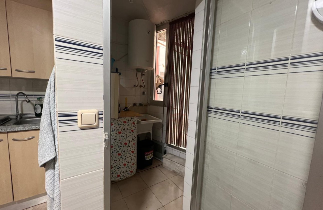 Herverkoop - Appartement -
Torrevieja - Playa del Cura