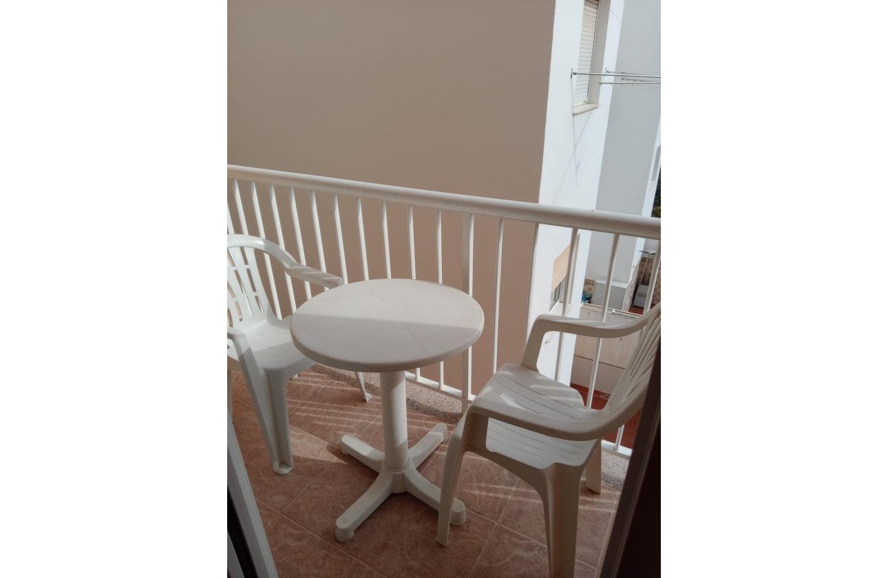 Herverkoop - Appartement -
Torrevieja - Playa del Cura