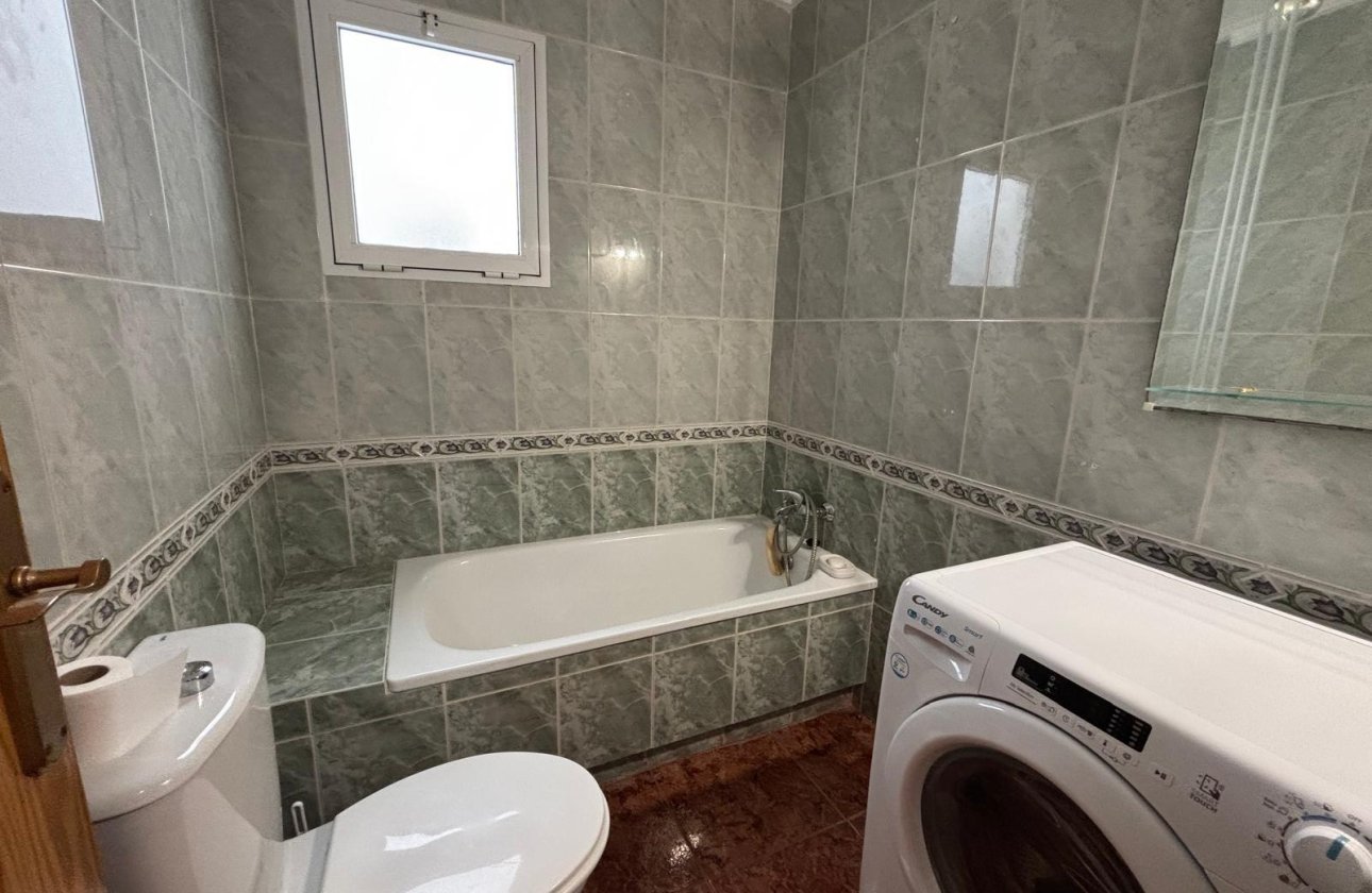 Herverkoop - Appartement -
Torrevieja - Playa del Cura