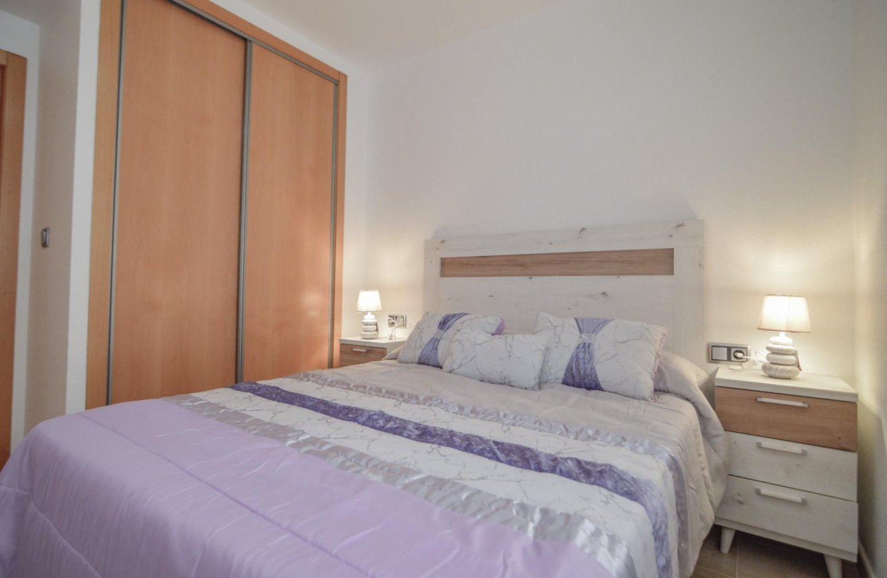Herverkoop - Appartement -
Torrevieja - Playa del Cura