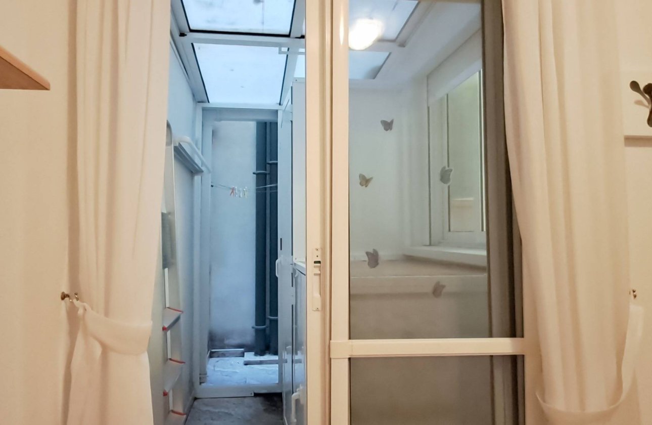 Herverkoop - Appartement -
Torrevieja - Playa del Cura