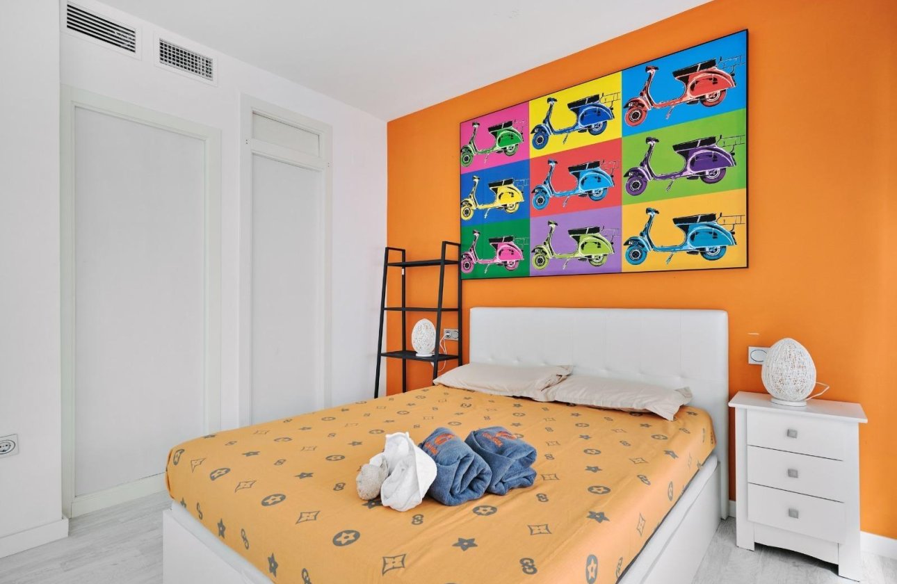 Herverkoop - Appartement -
Torrevieja - Playa del Cura