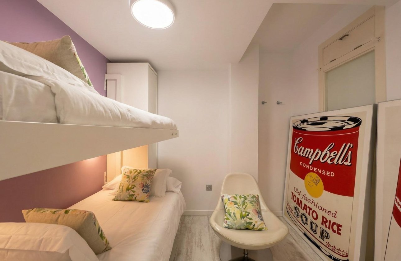 Herverkoop - Appartement -
Torrevieja - Playa del Cura