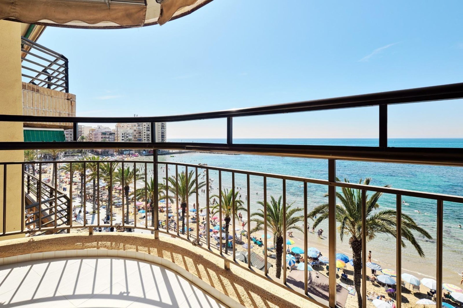 Herverkoop - Appartement -
Torrevieja - Playa del Cura