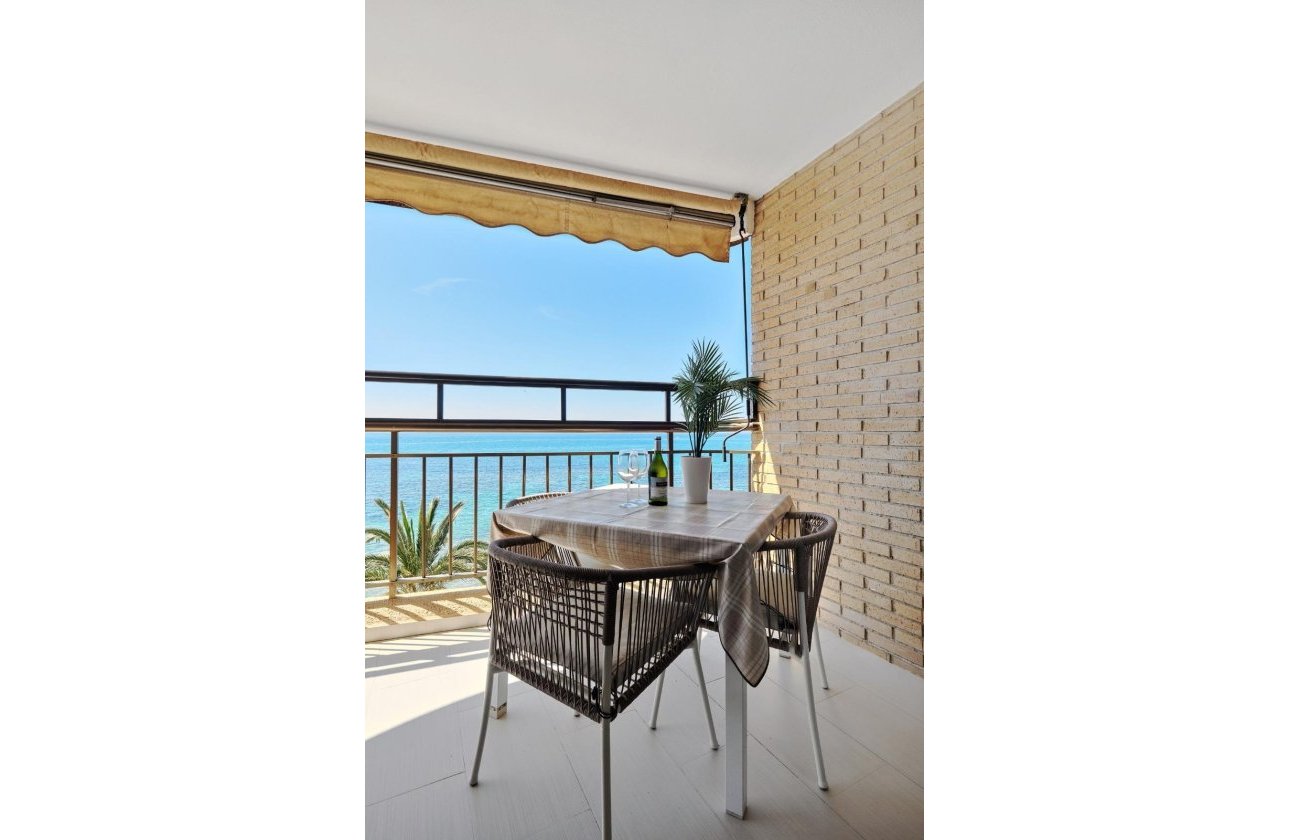 Herverkoop - Appartement -
Torrevieja - Playa del Cura