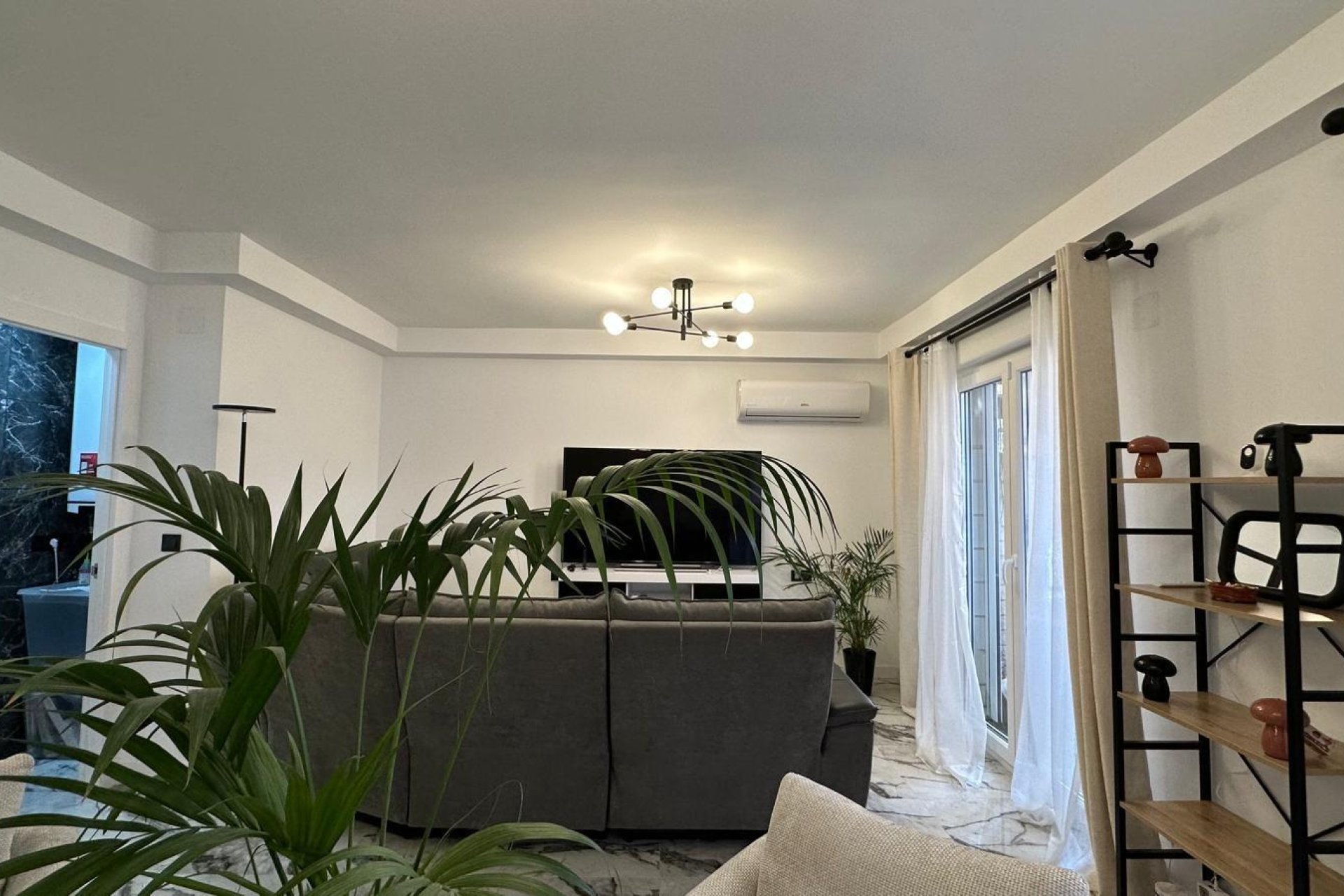 Herverkoop - Appartement -
Torrevieja - Playa del Cura