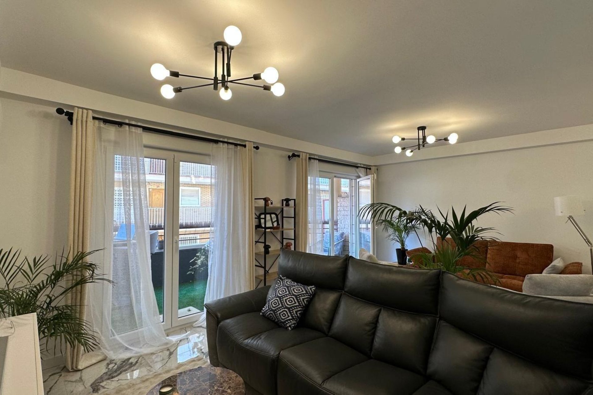 Herverkoop - Appartement -
Torrevieja - Playa del Cura