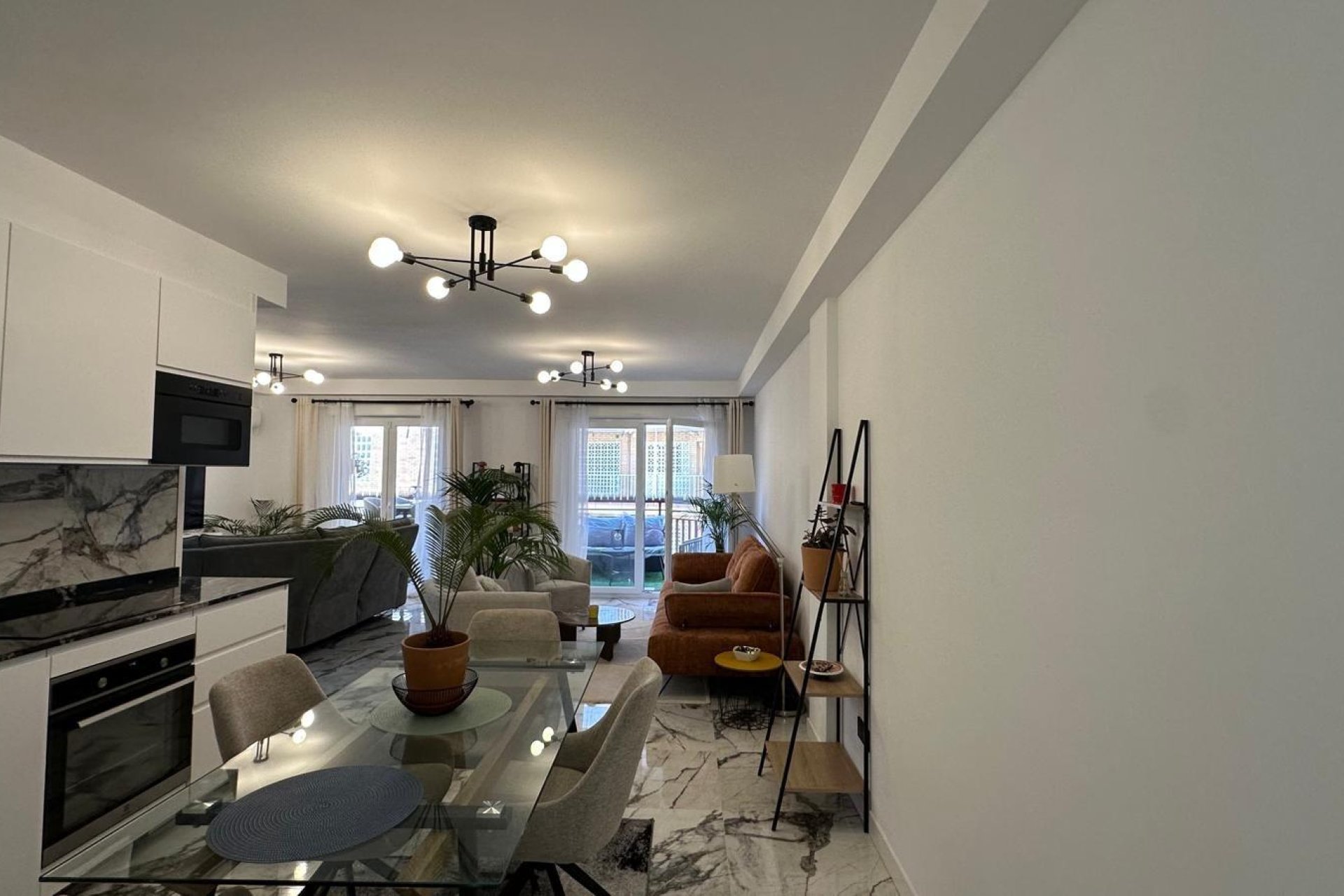 Herverkoop - Appartement -
Torrevieja - Playa del Cura