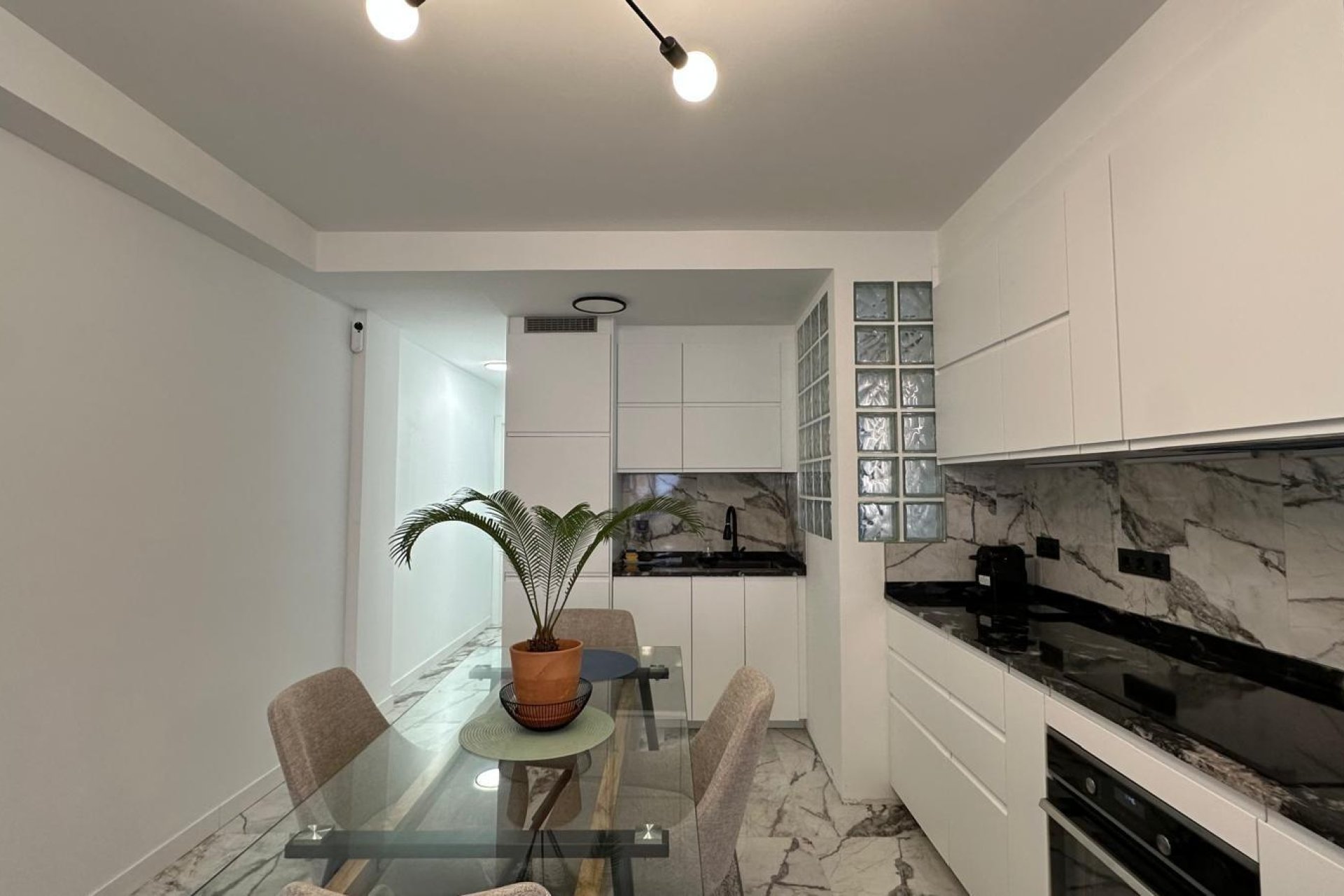 Herverkoop - Appartement -
Torrevieja - Playa del Cura