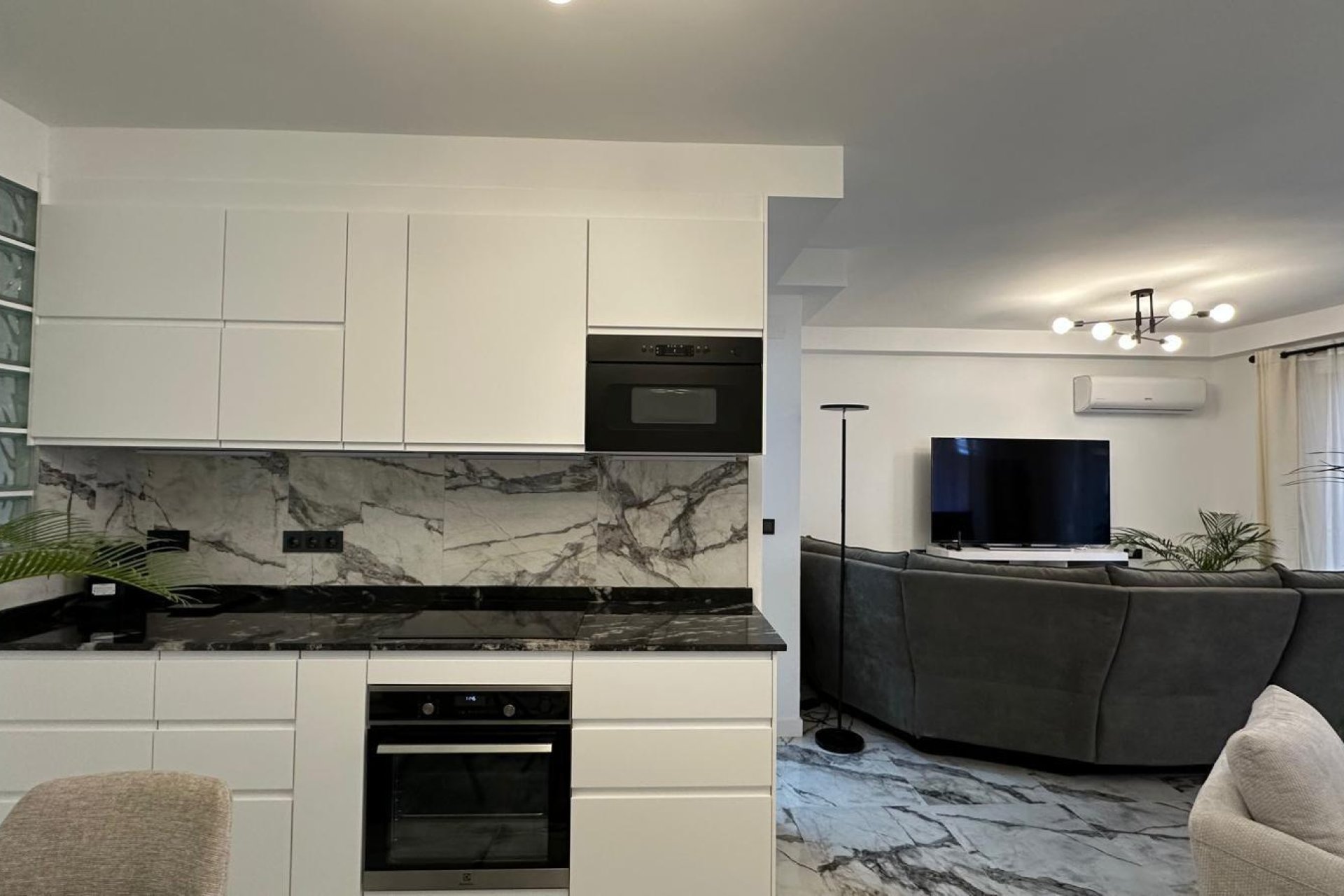 Herverkoop - Appartement -
Torrevieja - Playa del Cura