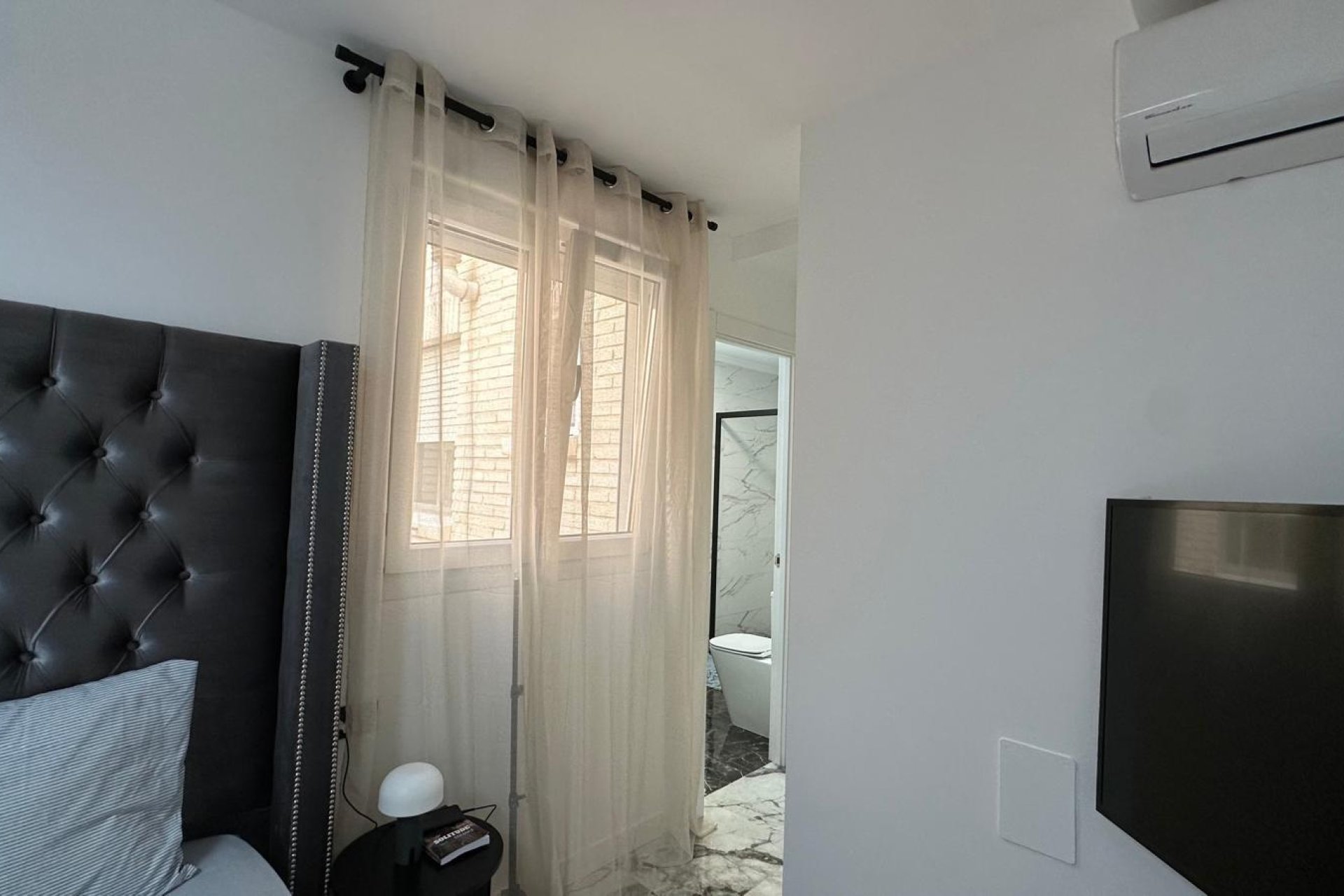 Herverkoop - Appartement -
Torrevieja - Playa del Cura