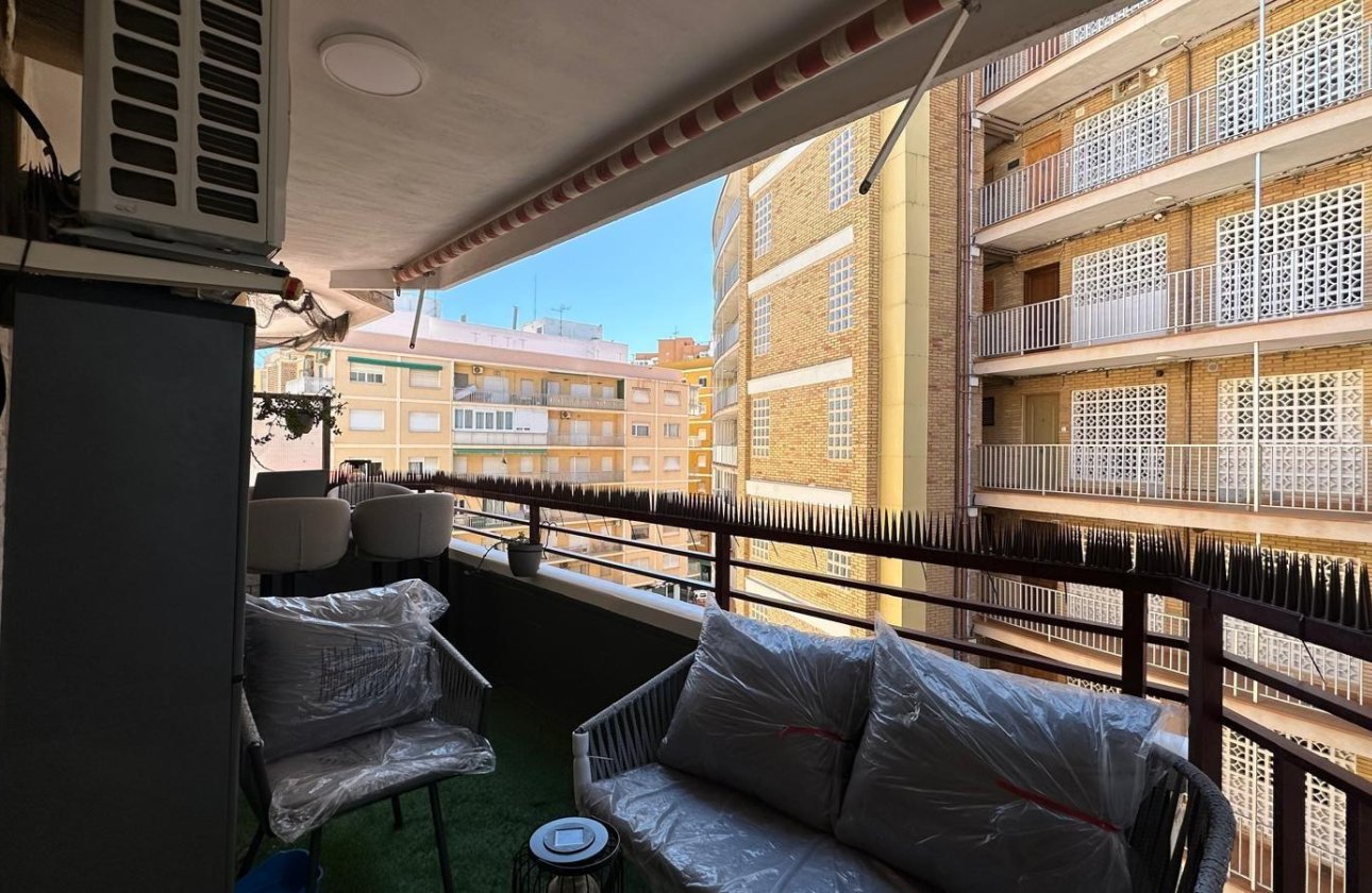 Herverkoop - Appartement -
Torrevieja - Playa del Cura